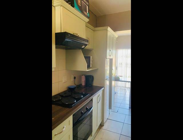 2 BEDROOM PROPERTY TO RENT IN KINGSWOOD